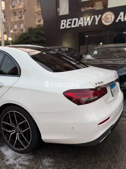 Mercedes E 200 2021 White Automatic Used for Sale in Greater Cairo ( Cairo + Giza) - 5