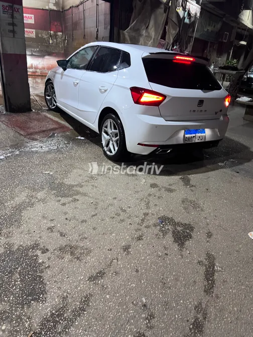 Seat Ibiza 2021 White Automatic Used for Sale in Greater Cairo ( Cairo + Giza) - 4