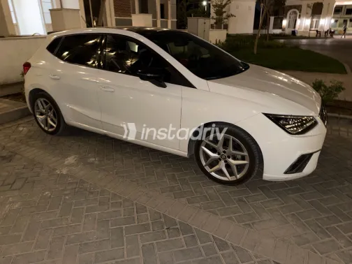 Seat Ibiza 2021 White Automatic Used for Sale in Greater Cairo ( Cairo + Giza) - 7