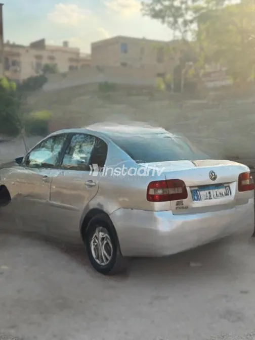 Volkswagen Polo 2004 Silver Manual Used for Sale in Cairo - 1