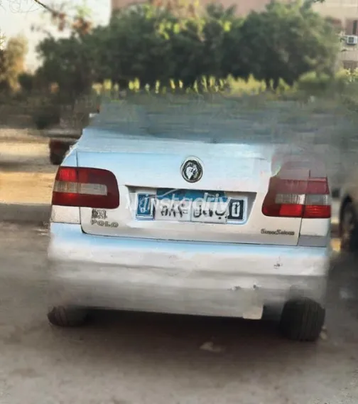 Volkswagen Polo 2004 Silver Manual Used for Sale in Cairo - 2