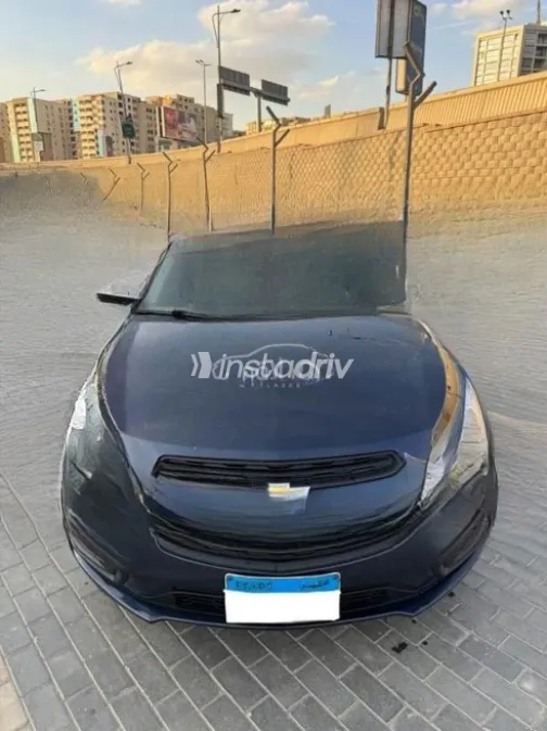 Chevrolet Cruze 2016 Dark Blue Automatic Used for Sale in Cairo - 2