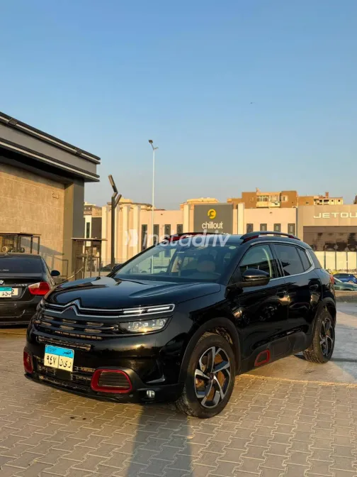 سيتروين C5 2022 أسود أوتوماتيك مستعملة للبيع في القاهرة الكبرى ( القاهرة - الجيزة) - 6