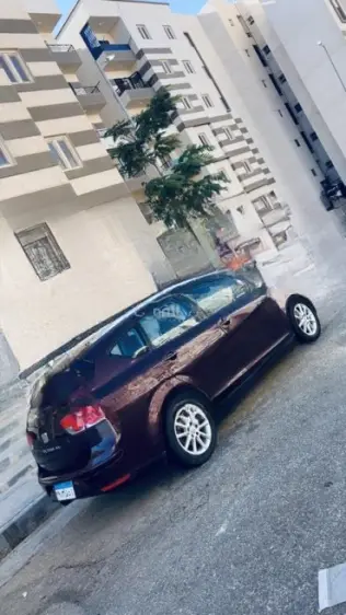 Seat Altea XL 2010 Red Automatic Used for Sale in 10th of Ramadan