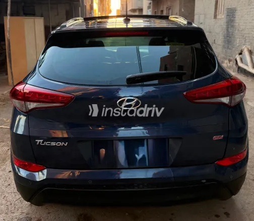 Hyundai Tucson 2018 Blue Automatic Used for Sale in Greater Cairo ( Cairo + Giza) - 5