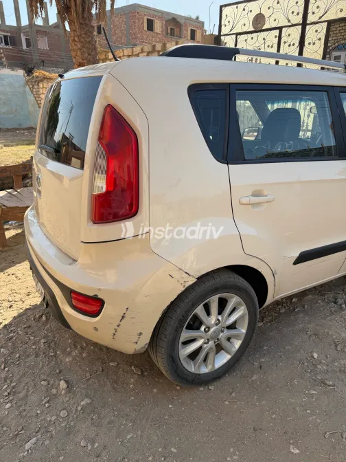 Kia Soul 2012 Beige Automatic Used for Sale in Greater Cairo ( Cairo + Giza) - 4