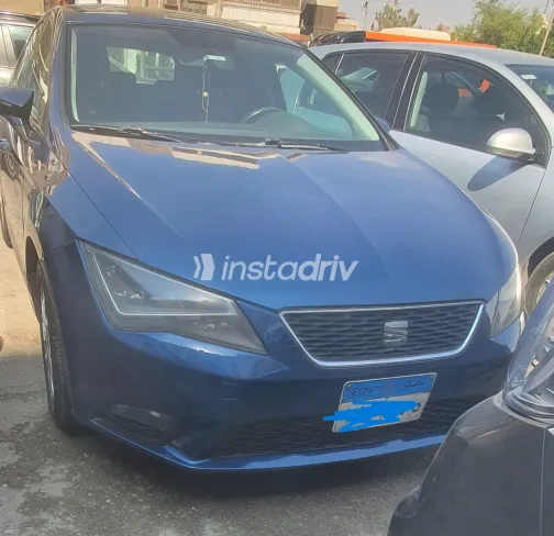 Seat Leon 2016 Blue Automatic Used for Sale in Greater Cairo ( Cairo + Giza) - 3