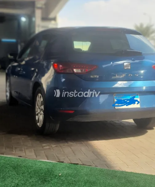 Seat Leon 2016 Blue Automatic Used for Sale in Greater Cairo ( Cairo + Giza) - 6
