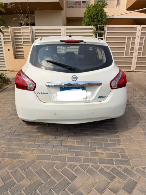 Nissan Tiida 2014 White Automatic Used for Sale in Greater Cairo ( Cairo + Giza) - 2