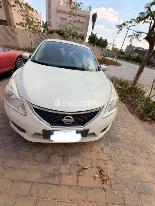 Nissan Tiida 2014 White Automatic Used for Sale in Greater Cairo ( Cairo + Giza) - 3
