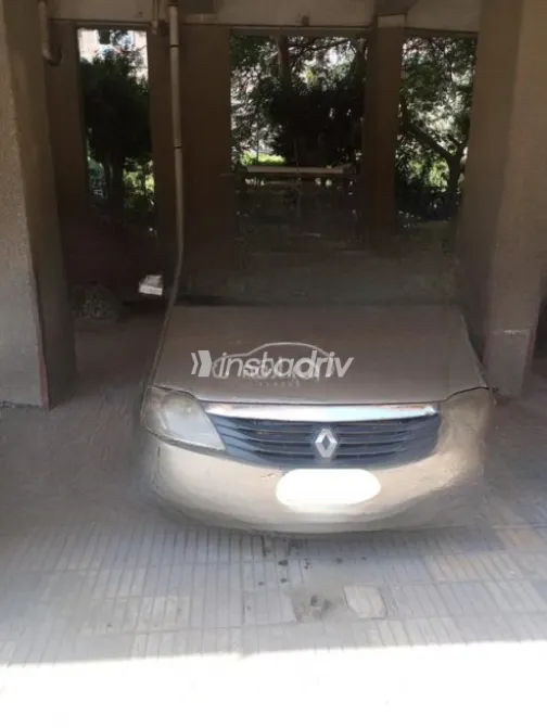 Renault Logan 2010 Bronze Automatic Used for Sale in Cairo - 1