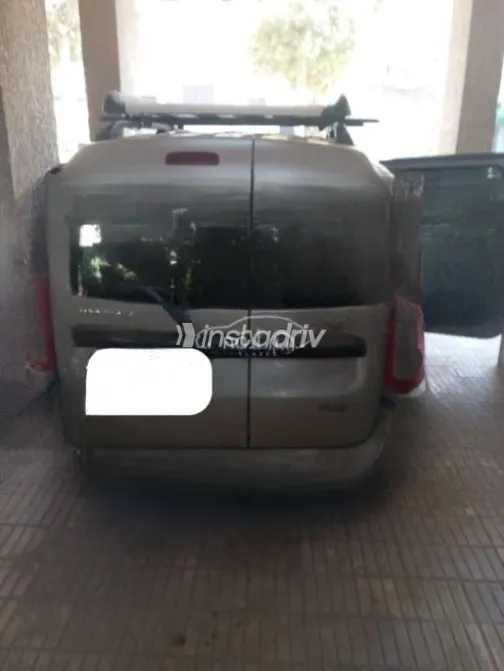 Renault Logan 2010 Bronze Automatic Used for Sale in Cairo - 2