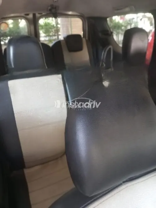 Renault Logan 2010 Bronze Automatic Used for Sale in Cairo - 4