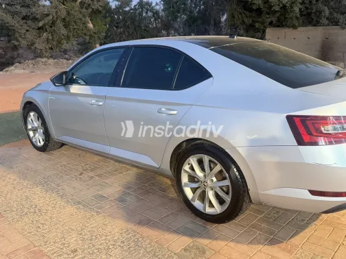 سكودا سوبيرب 2019 فضي أوتوماتيك مستعملة للبيع في القاهرة الكبرى ( القاهرة - الجيزة) - 3