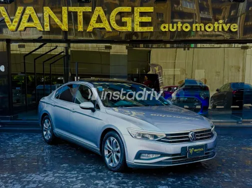 Volkswagen Passat 2022 Silver Automatic Used for Sale in Greater Cairo ( Cairo + Giza) - 1
