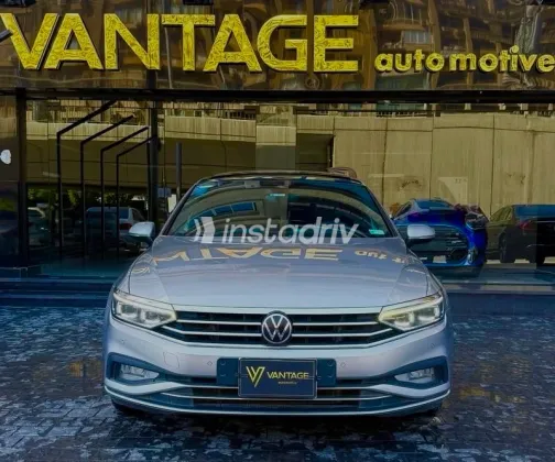 Volkswagen Passat 2022 Silver Automatic Used for Sale in Greater Cairo ( Cairo + Giza) - 2
