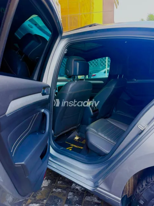 Volkswagen Passat 2022 Silver Automatic Used for Sale in Greater Cairo ( Cairo + Giza) - 4