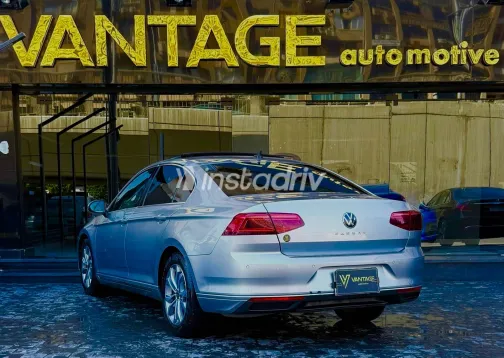 Volkswagen Passat 2022 Silver Automatic Used for Sale in Greater Cairo ( Cairo + Giza) - 8