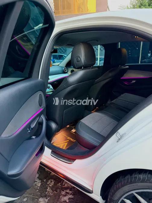 Mercedes E 200 2018 White Automatic Used for Sale in Greater Cairo ( Cairo + Giza) - 5