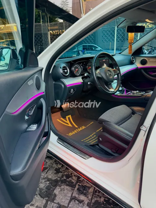 Mercedes E 200 2018 White Automatic Used for Sale in Greater Cairo ( Cairo + Giza) - 7