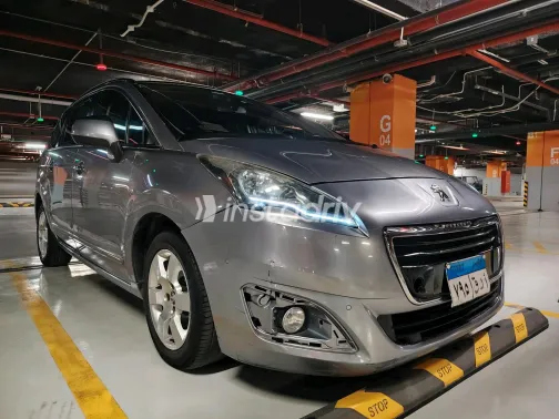 Peugeot 5008 2017 Gray Automatic Used for Sale in Greater Cairo ( Cairo + Giza) - 9