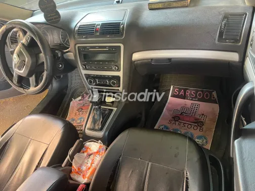 Skoda Octavia A5 2012 Dark Gray Automatic Used for Sale in Greater Cairo ( Cairo + Giza) - 6