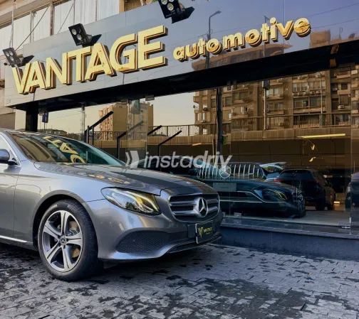 Mercedes E 180 2018 Gray Automatic Used for Sale in Greater Cairo ( Cairo + Giza) - 10