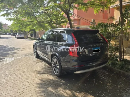 فولفو XC90 2022 رمادي غامق أوتوماتيك مستعملة للبيع في القاهرة الكبرى ( القاهرة - الجيزة) - 2
