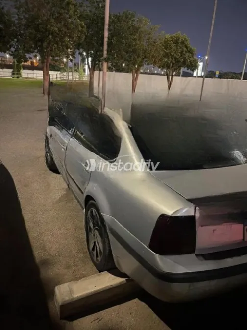 Volkswagen Passat 2000 Silver Manual Used for Sale in Cairo - 7