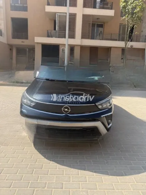 Opel Crossland 2021 Black Automatic Used for Sale in Cairo - 1