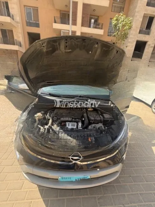 Opel Crossland 2021 Black Automatic Used for Sale in Cairo - 8