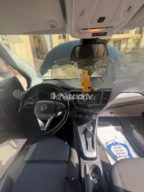 Opel Crossland 2021 Black Automatic Used for Sale in Cairo - 9