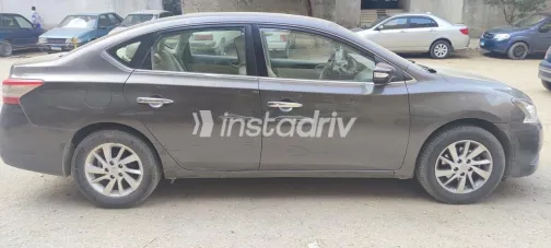 Nissan Sentra 2017 Gray Automatic Used for Sale in Greater Cairo ( Cairo + Giza) - 6