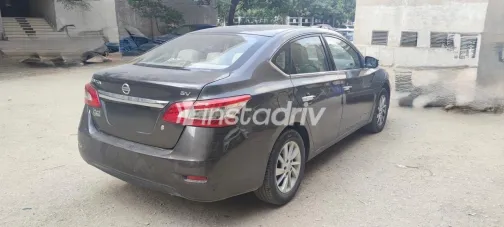 Nissan Sentra 2017 Gray Automatic Used for Sale in Greater Cairo ( Cairo + Giza) - 9