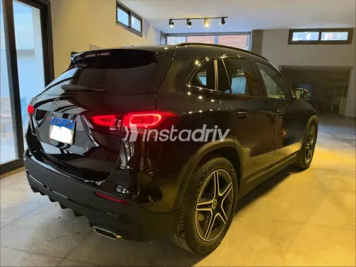 مرسيدس GLA 200 2021 أسود أوتوماتيك مستعملة للبيع في القاهرة الكبرى ( القاهرة - الجيزة) - 2