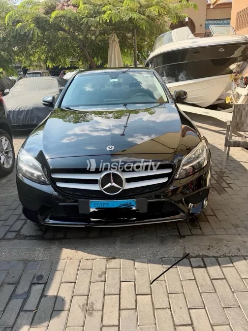 Mercedes C 180 2021 Black Automatic Used for Sale in Greater Cairo ( Cairo + Giza) - 4
