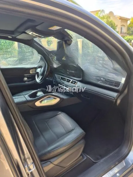 Mercedes GLE 450 2023 Gray Automatic Used for Sale in Madinaty - 7