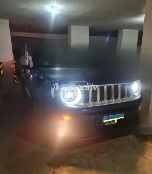 جيب رينيجيد 2019 أزرق أوتوماتيك مستعملة للبيع في الإسكندرية - 1