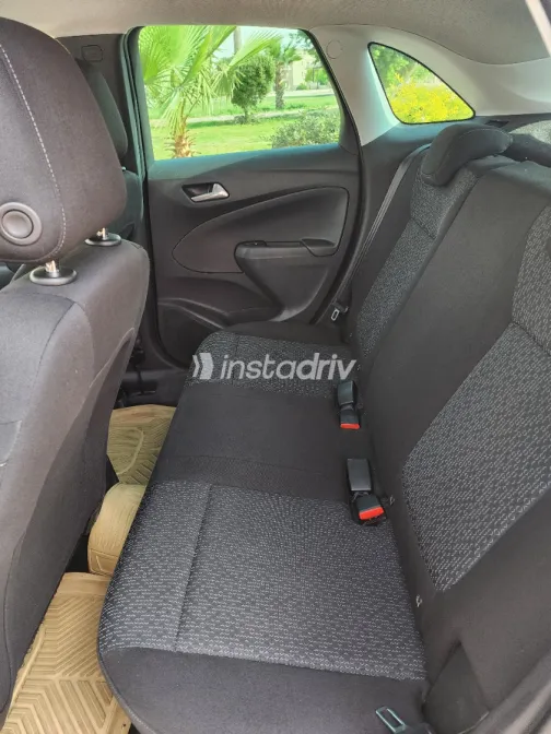 Opel Crossland 2018 Silver Automatic Used for Sale in Greater Cairo ( Cairo + Giza) - 9