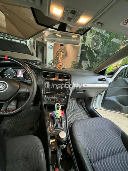 Volkswagen Golf 2021 White Automatic Used for Sale in Greater Cairo ( Cairo + Giza) - 1