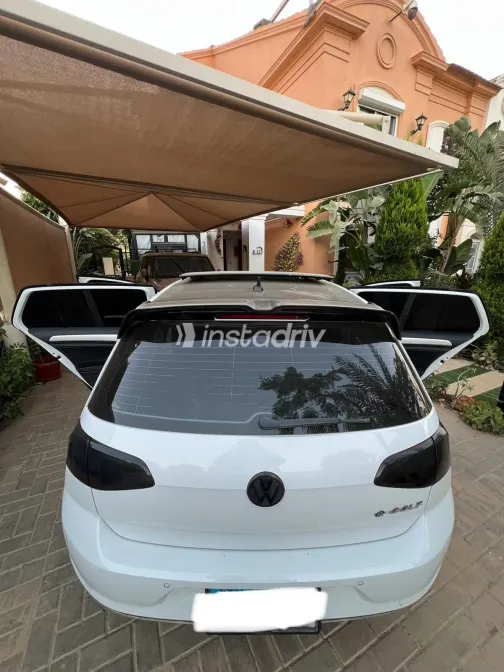 Volkswagen Golf 2021 White Automatic Used for Sale in Greater Cairo ( Cairo + Giza) - 2