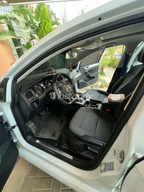 Volkswagen Golf 2021 White Automatic Used for Sale in Greater Cairo ( Cairo + Giza) - 5