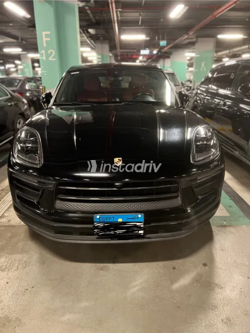 Porsche Macan 2022 Black Automatic Used for Sale in Greater Cairo ( Cairo + Giza) - 2