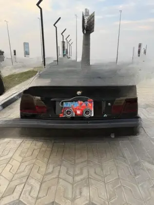 بي ام دبليو 318 2002 أسود أوتوماتيك مستعملة للبيع في القاهرة
