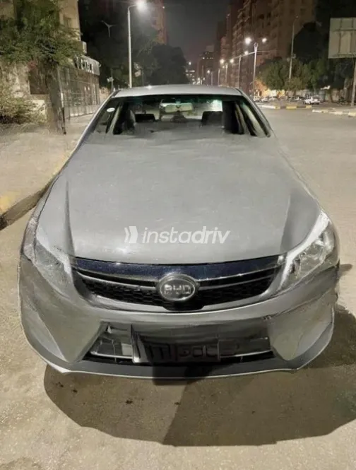 بى واى دى‬ F3 2024 فضي أوتوماتيك مستعملة للبيع في القاهرة - 1