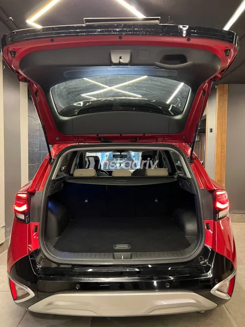Kia Sportage 2023 Red Automatic New for Sale in Cairo - 3