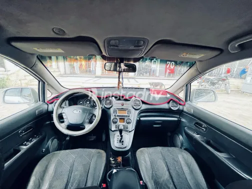 Kia Carens 2011 Silver Automatic Used for Sale in Greater Cairo ( Cairo + Giza) - 2