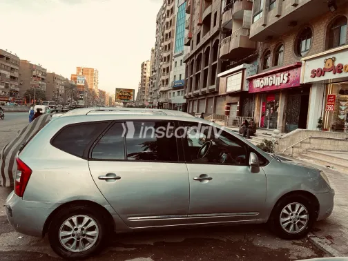 Kia Carens 2011 Silver Automatic Used for Sale in Greater Cairo ( Cairo + Giza) - 4