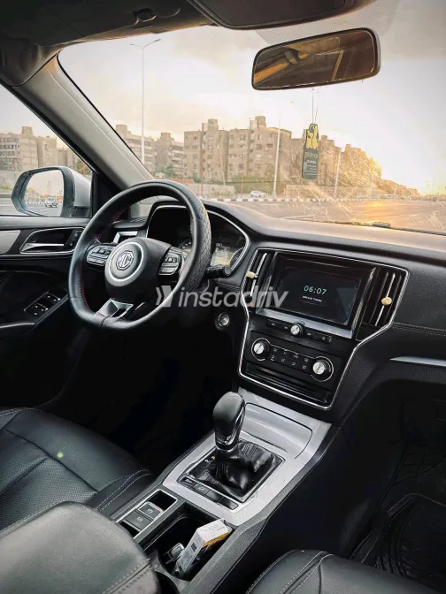 MG Rx5 2019 Silver Automatic Used for Sale in Greater Cairo ( Cairo + Giza) - 6