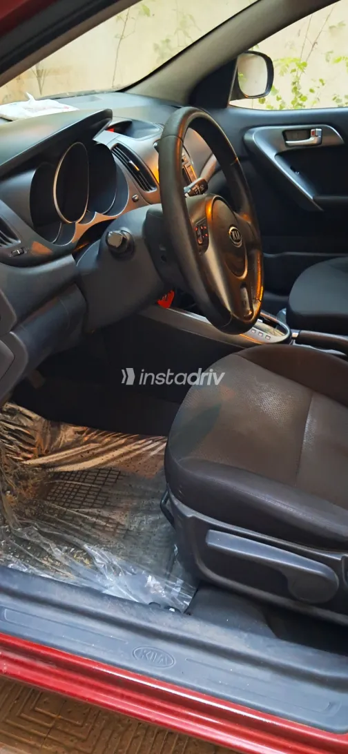 Kia Cerato 2010 White Automatic Used for Sale in Greater Cairo ( Cairo + Giza) - 2